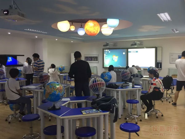 科技创新下的教育变革,羿飞数字化地理专用教室走进遂昌中学