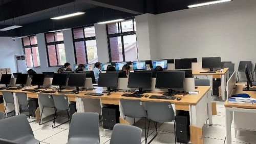 aoc一体机走进吉云教育科技集团,助推区域产业升级